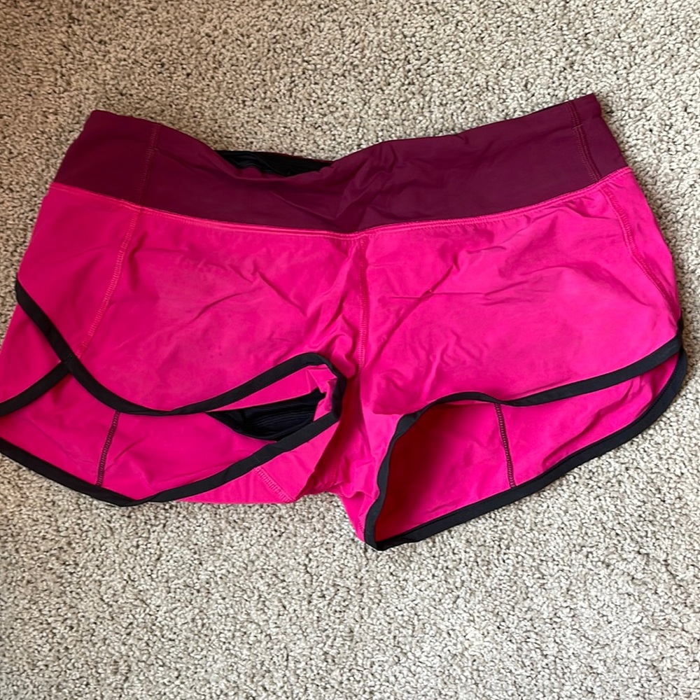 Lululemon magenta/pink speed shorts size 6